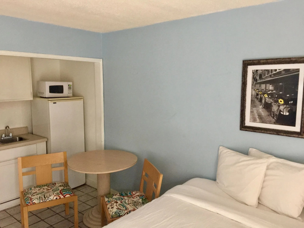 St Maurice Beach Inn