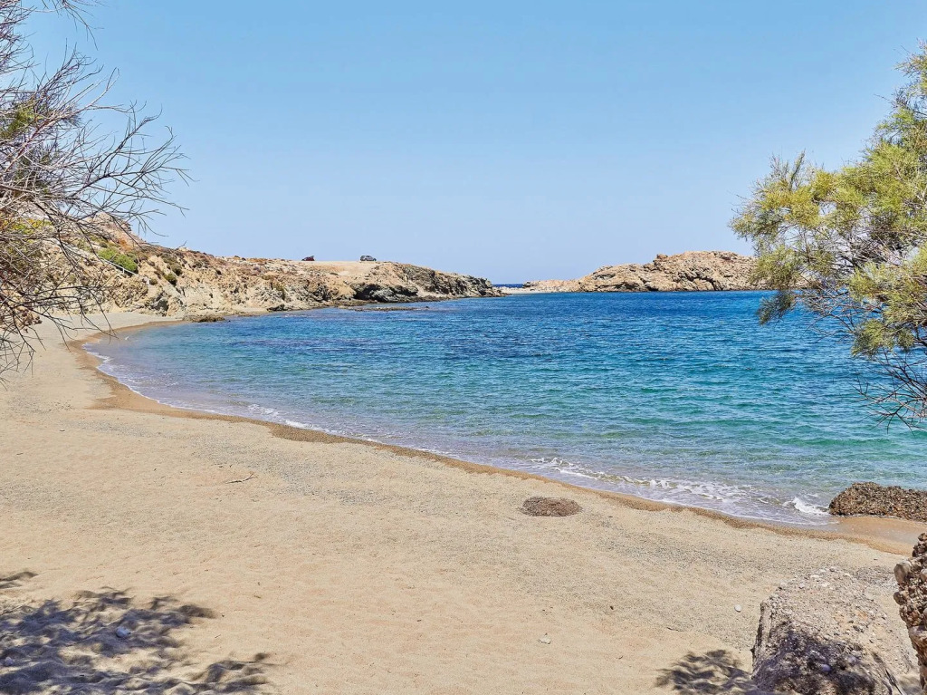 Mykonos Lolita, a Resort to Live