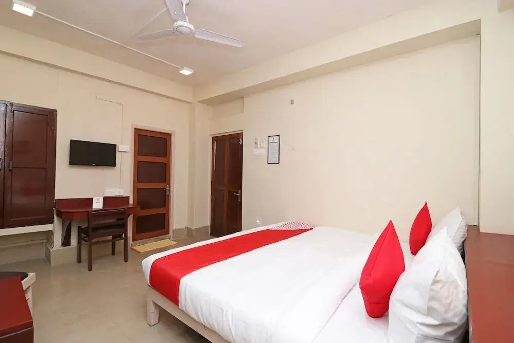 OYO Rooms International Hospital GS Road