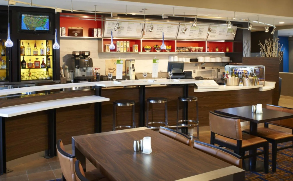 Courtyard by Marriott Detroit Warren