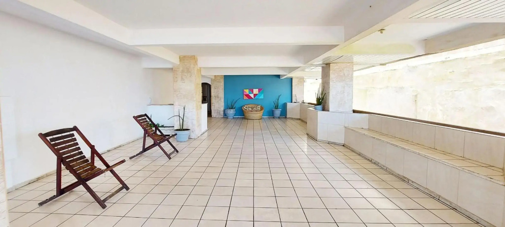 COOND0100 - Quarto e sala beira mar na Ondina por Beehost