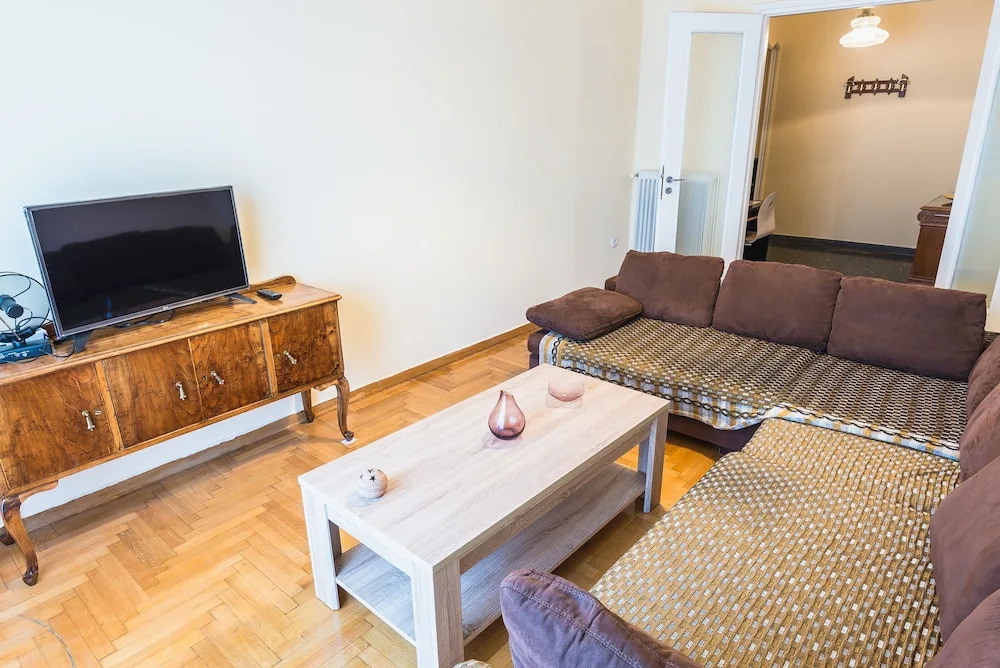 Cozy Central Apartment