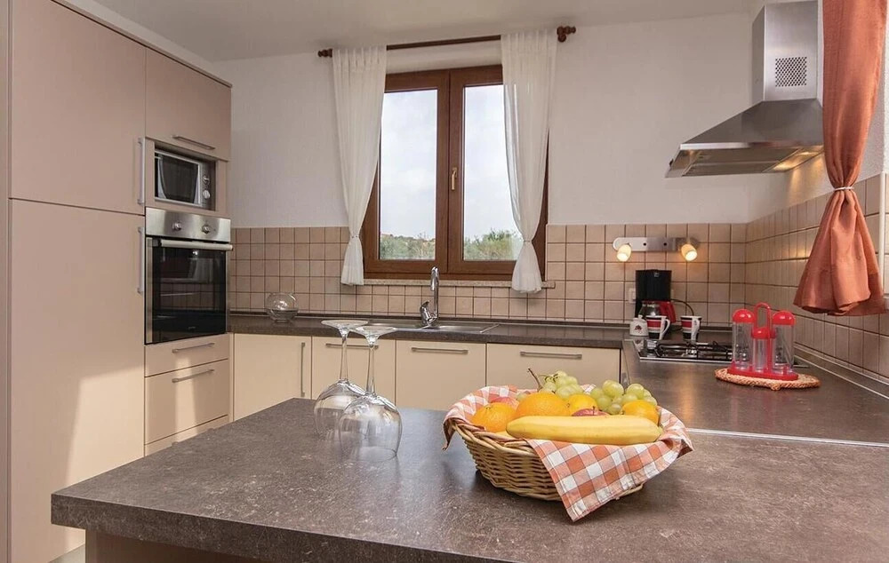 Awesome Home in Vodnjan With Wifi and 3 Bedrooms
