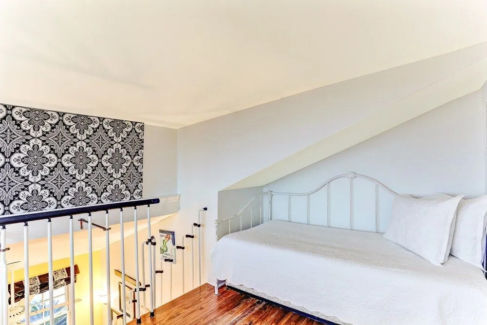 Ocean Ave Spacious Seaside Cottage by RedAwning