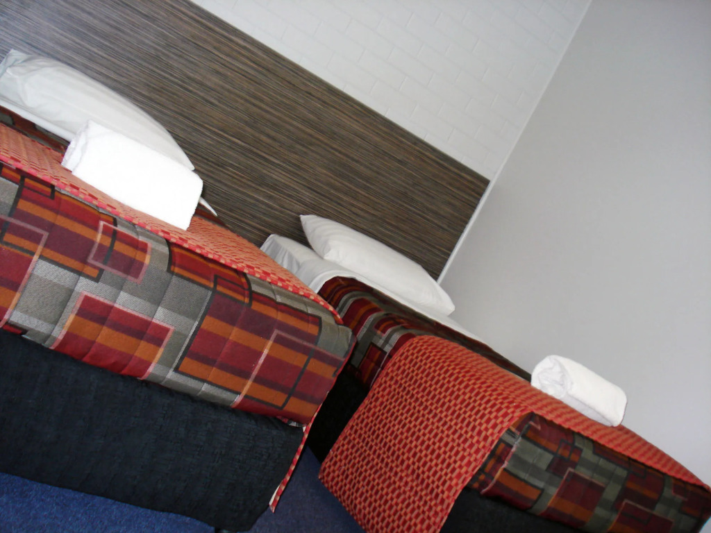 Raceview Motor Inn