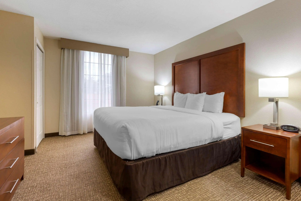 Comfort Suites Near Potomac Mills