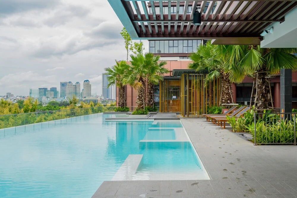 Prime Riverside Metropole by DiStay