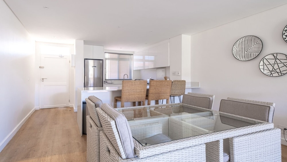 CENTURY CLUB - Luxury Apartment Hotels