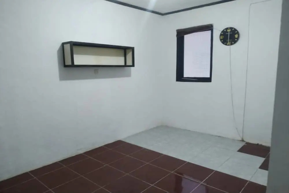 Hotel O Yellow White Guesthouse Palu
