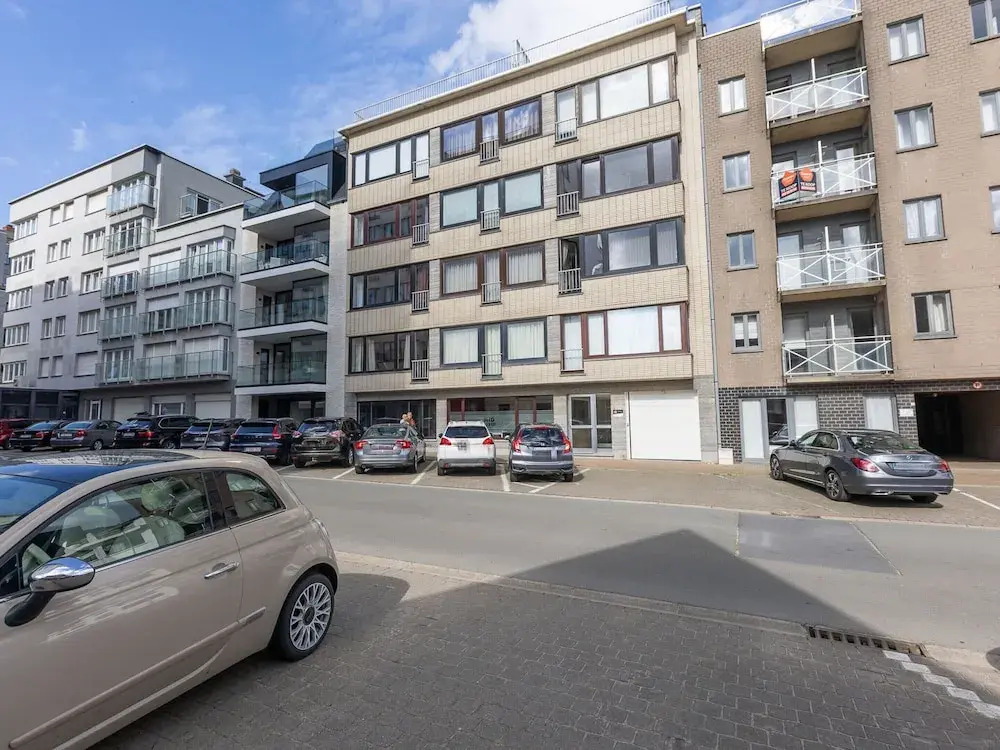 Spacious Studio Near Seafront