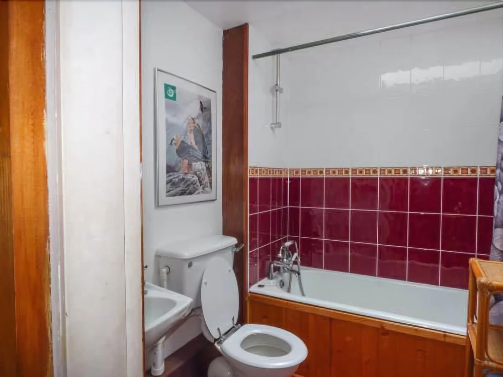 High Wallowbarrow Farm Cottage