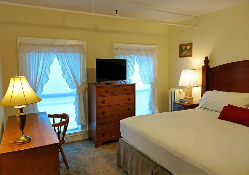Thayers Inn