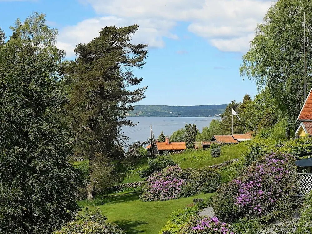 10 person holiday home in KLÖVEDAL