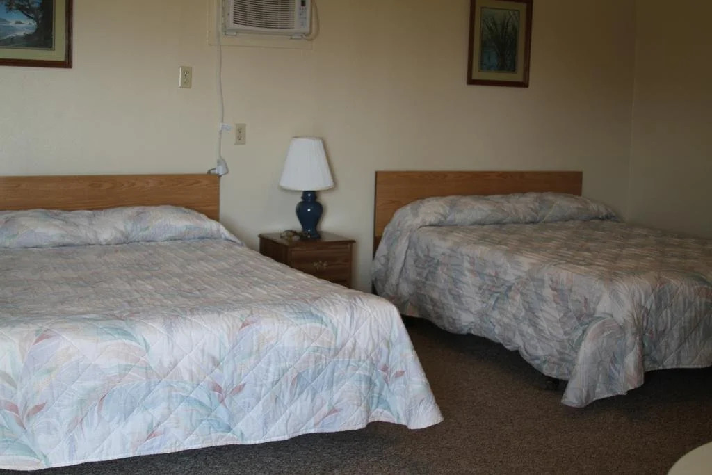 Badlands Hotel & Campground