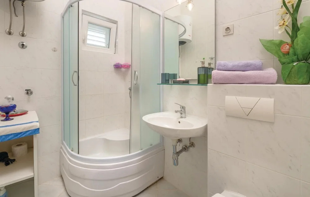 Awesome Home in Okrug Gornji With Wifi and 3 Bedrooms