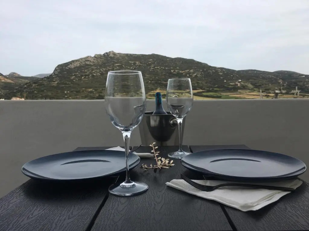 Ninemia Naxos Suites