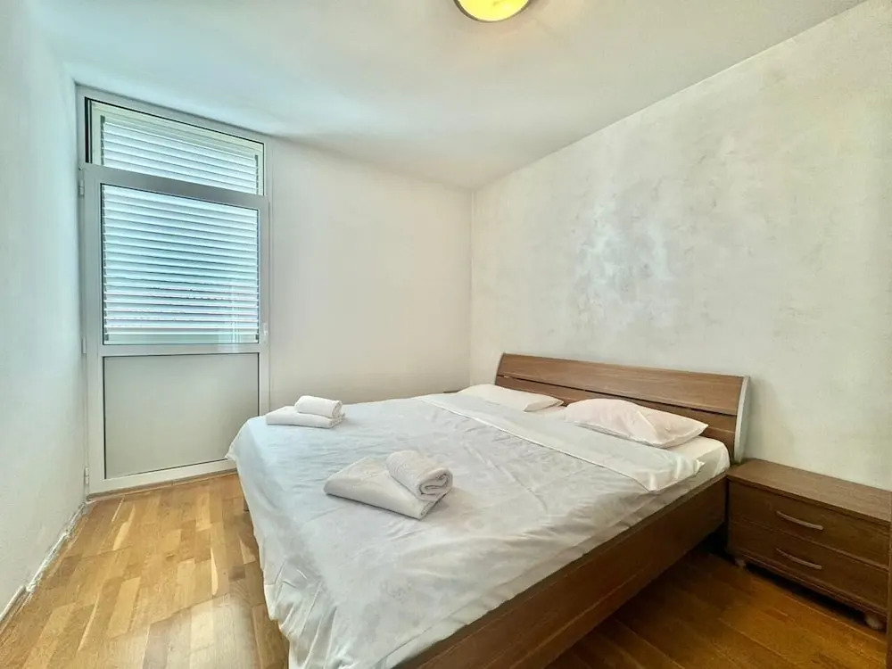 Family three bedroom Apartment Petrovac