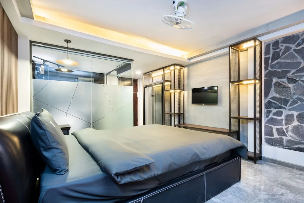 G9 Homestay - Walking Street