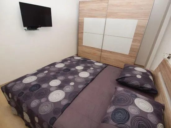 Apartments Karlo