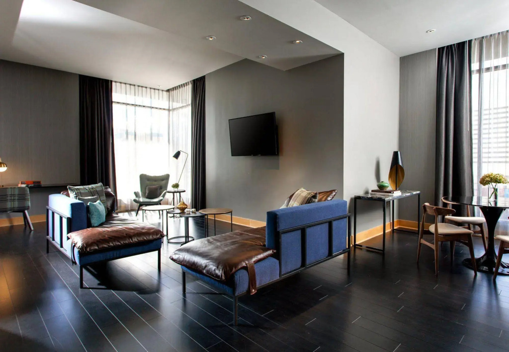 Renaissance Reno Downtown Hotel & Spa