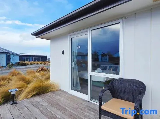 Tekapo LupinFaves Hoilday House