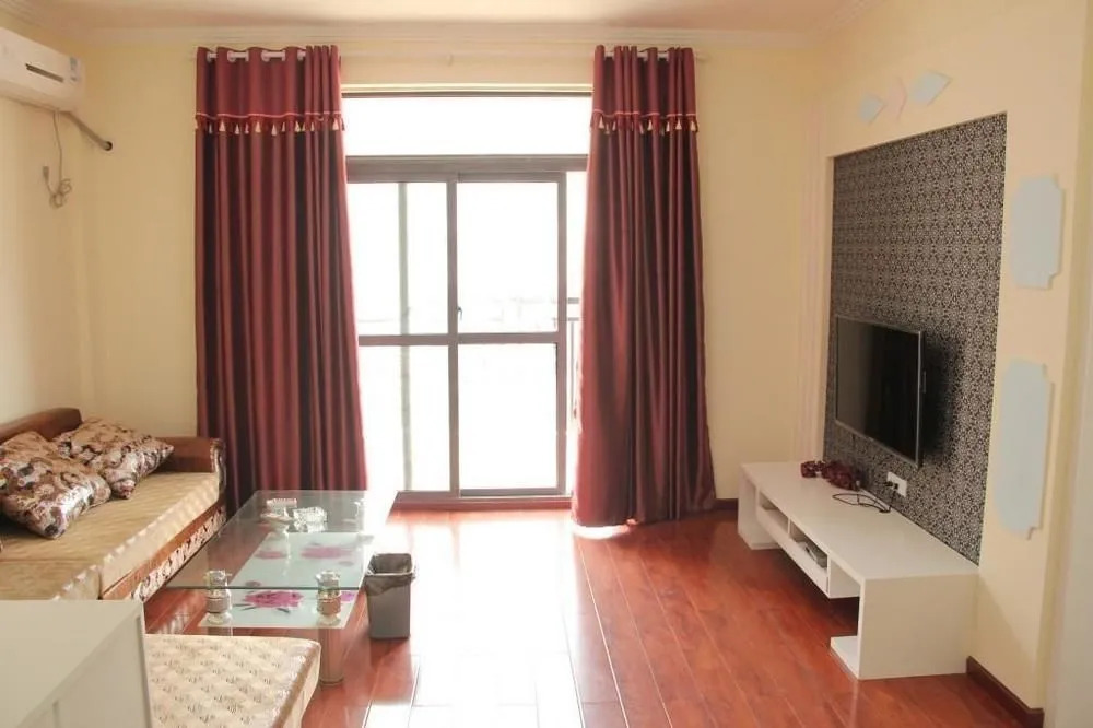 Wuhan Yue'erju Family Hotel