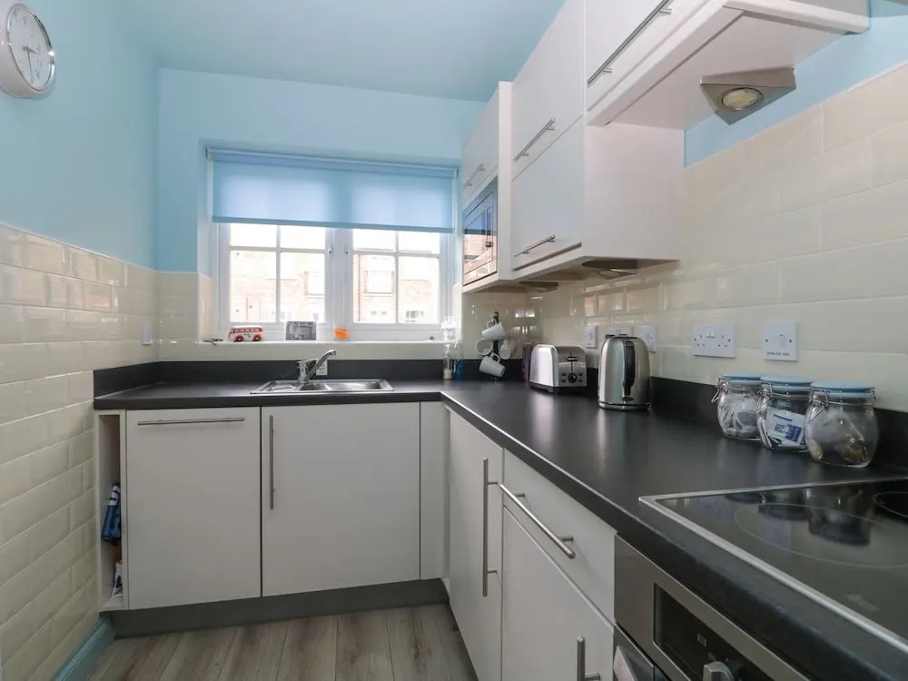 Blue Bay, The Bay, 2 bedrooms with ensuites, parking bay, 2 dogs welcome