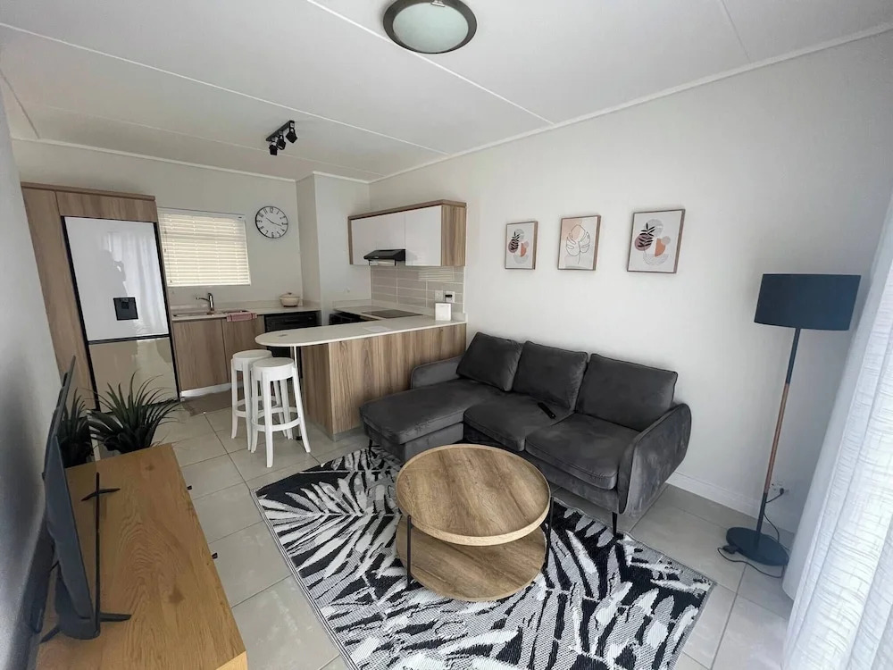 Serene 1-bedroom Apartment in Ballito With Shared Pool