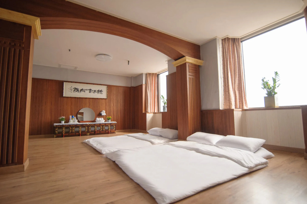 Chungmu Beach Hotel