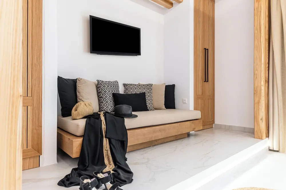 V Luxury Apartments Naxos