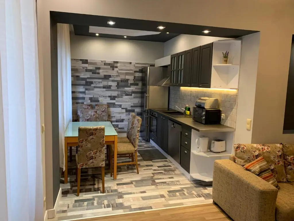 Grey central apartment