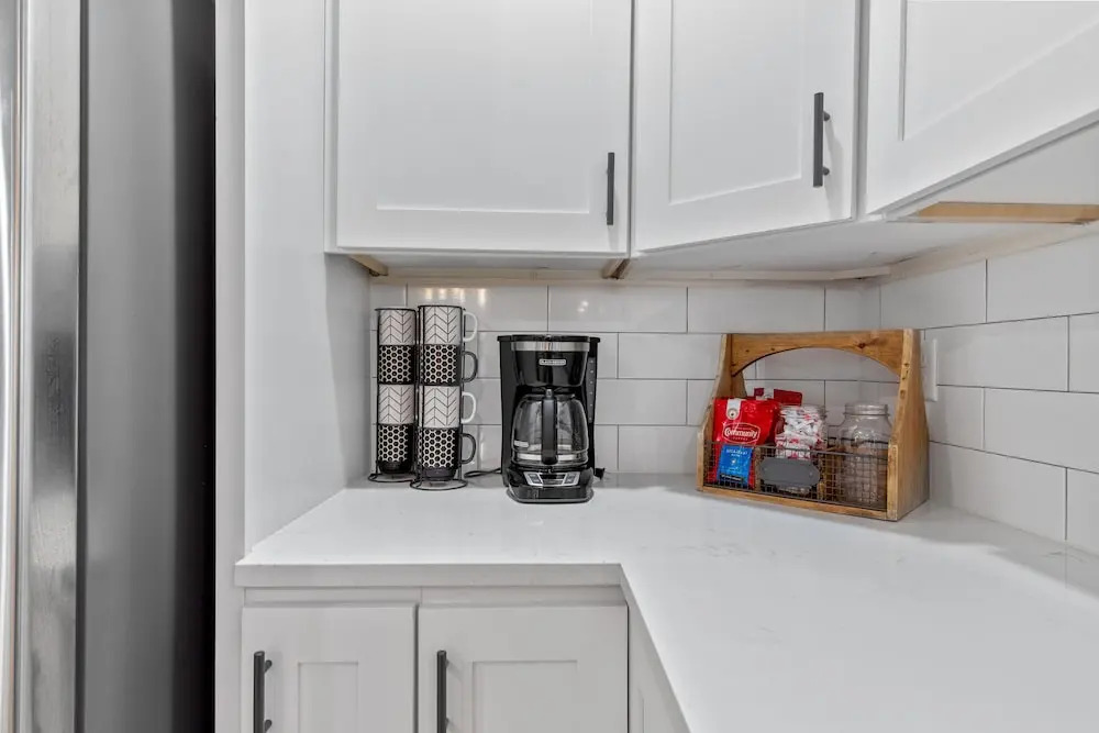 Blue Door Bungalow | JZ Vacation Rentals