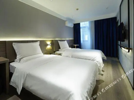 7 Days Premium Hotel (Deyang Wuzhou Square store)