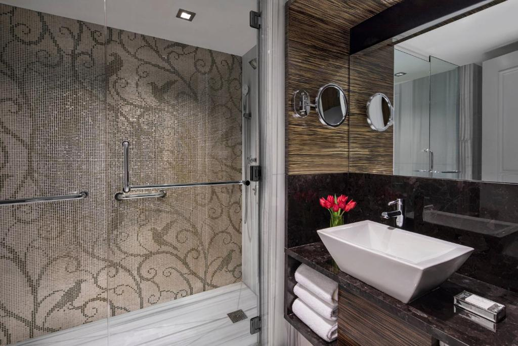 JW Marriott Essex House New York