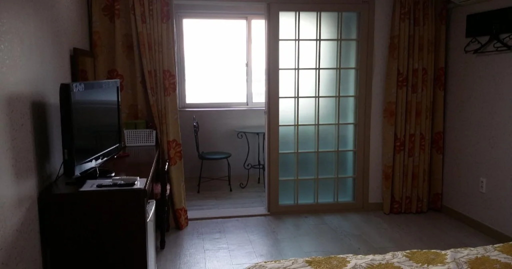 Hera Hotel