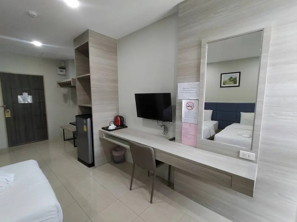 Sattahip 9 Boutique Hotel OYO Rooms