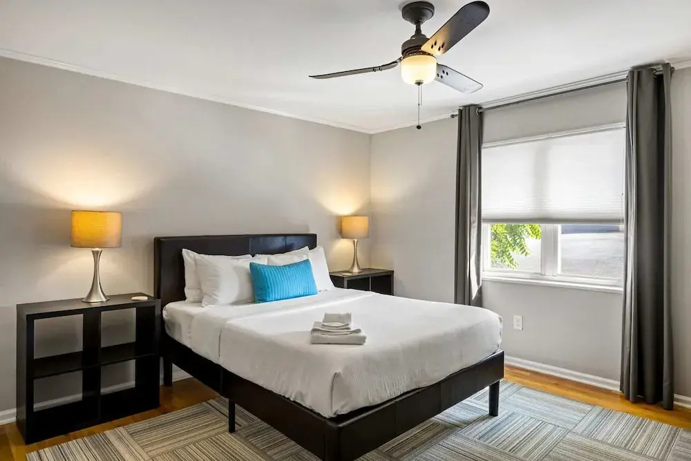 Brookwood Courtyard by BCA Furnished Apartments Bcc1b 01 A