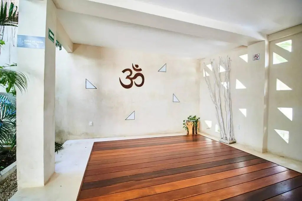 Saskab 10 Lovely 2BR PH, minutes from the sea & downtown!