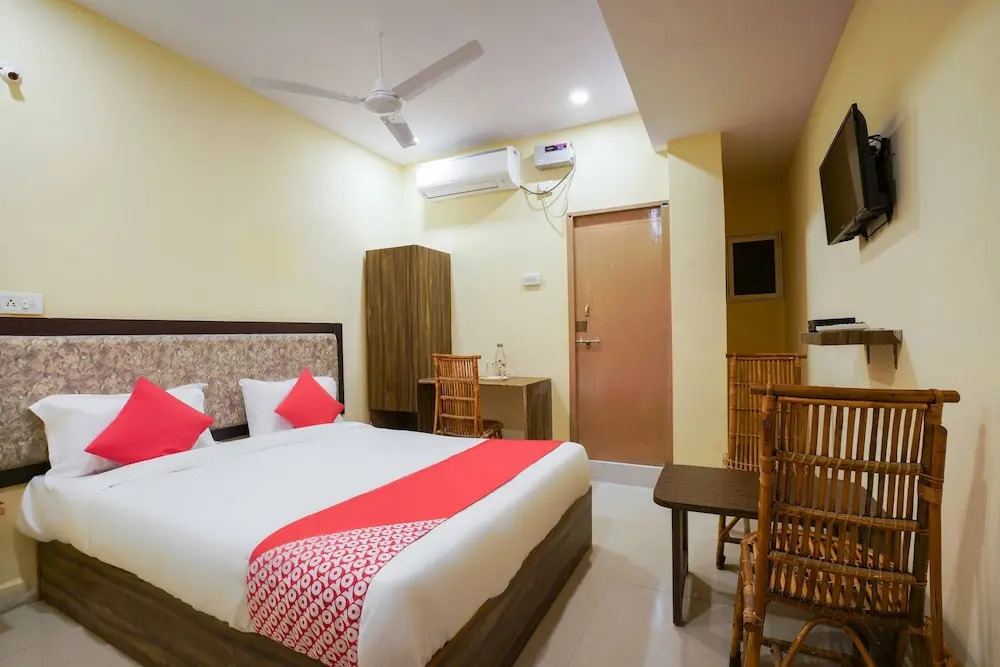 Hotel O R Square Stay Near LB Nagar Metro