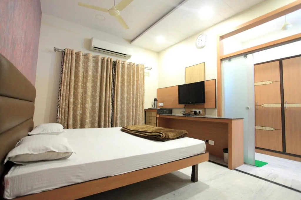 Hotel Anuvibha Malviya Nagar