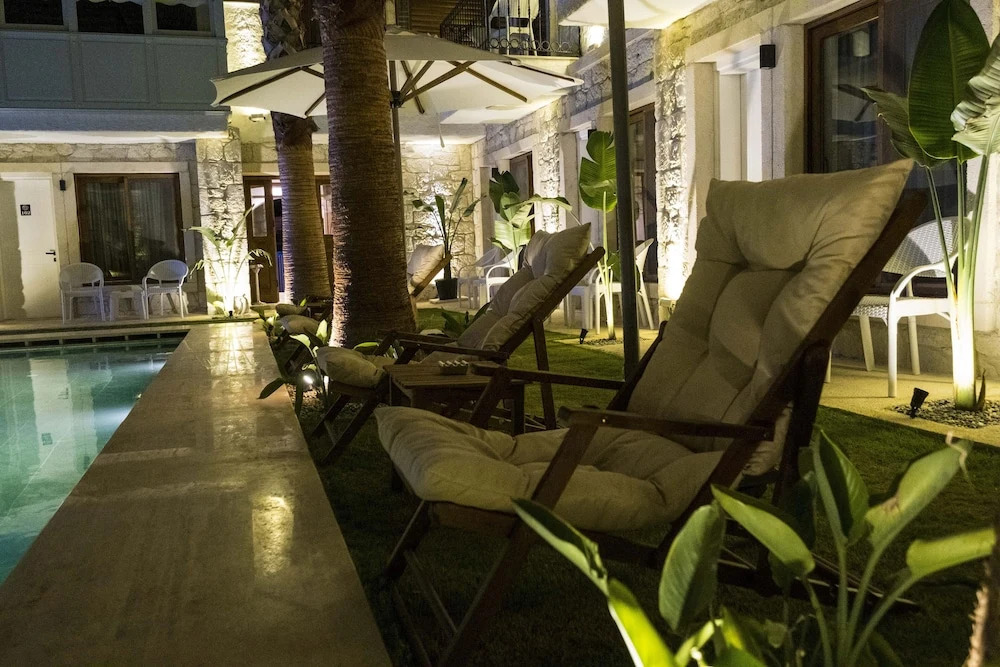 Icarus Alacati +16