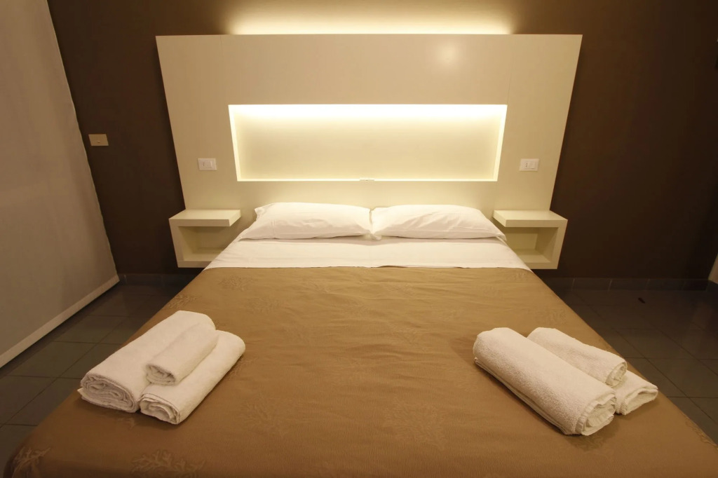Hotel Desire