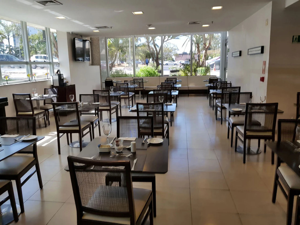 Naoum Hotel