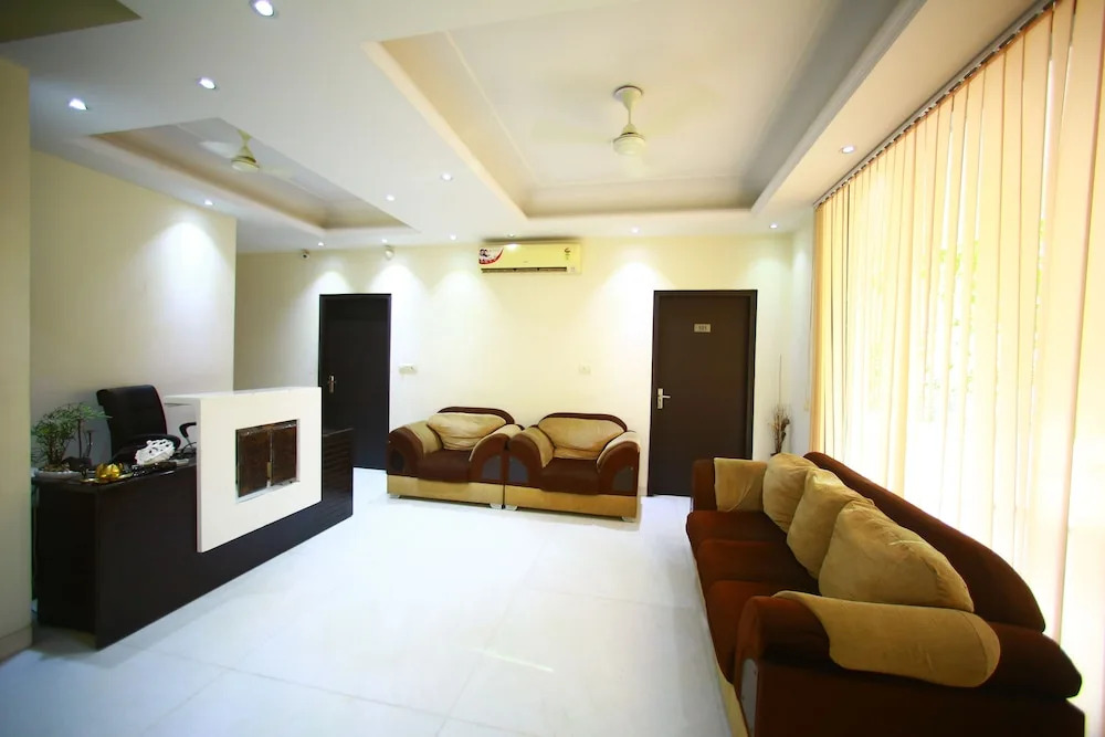 Sparklin Suites