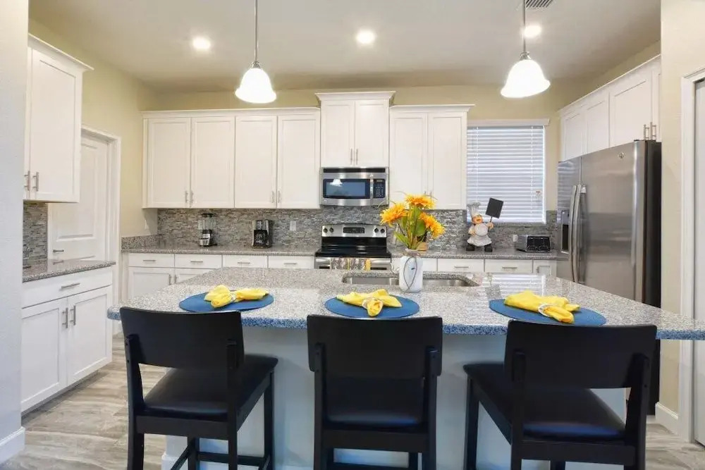 Solterra - 5 Bedrooms House w/pool-7035SR Home by RedAwning