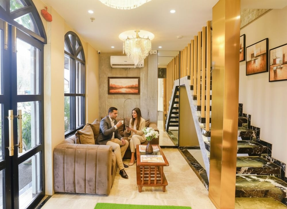 Fabhotel Dolphin Residency