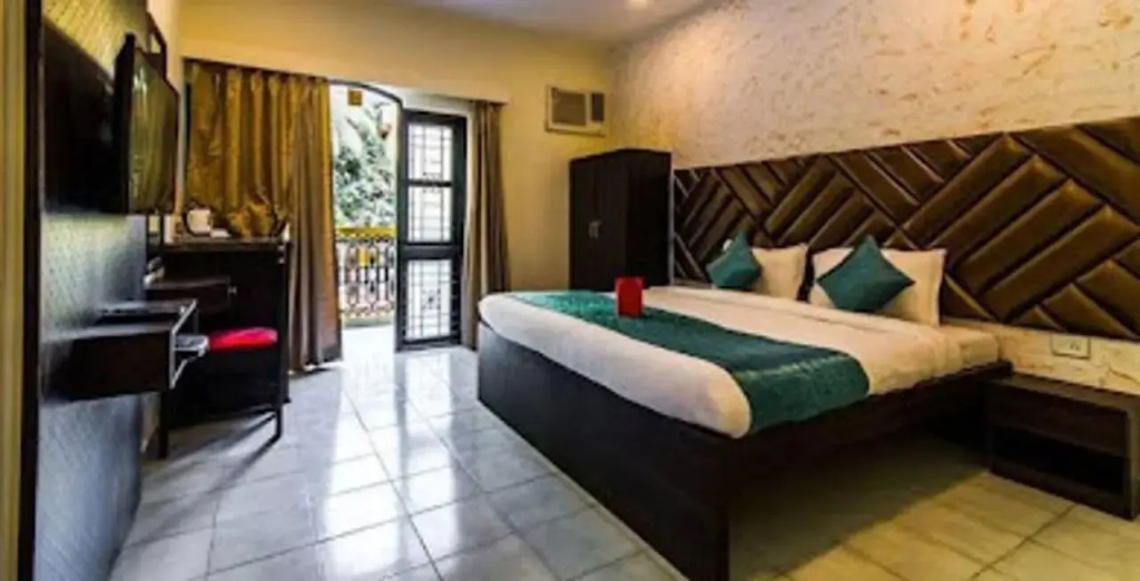 FabExpress Abalone Resort