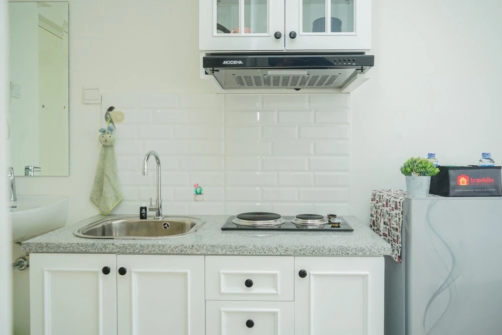 London Style Studio Cozy Silktown Apartment near Ikea in Alam Sutera By Travelio
