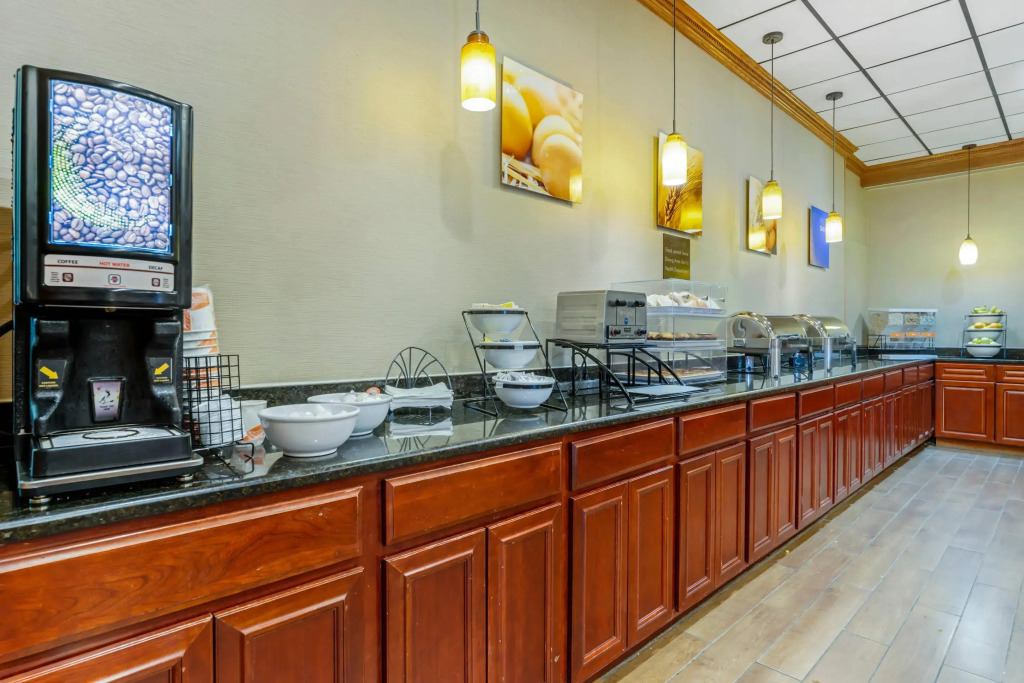 Comfort Inn & Suites Triadelphia - Wheeling