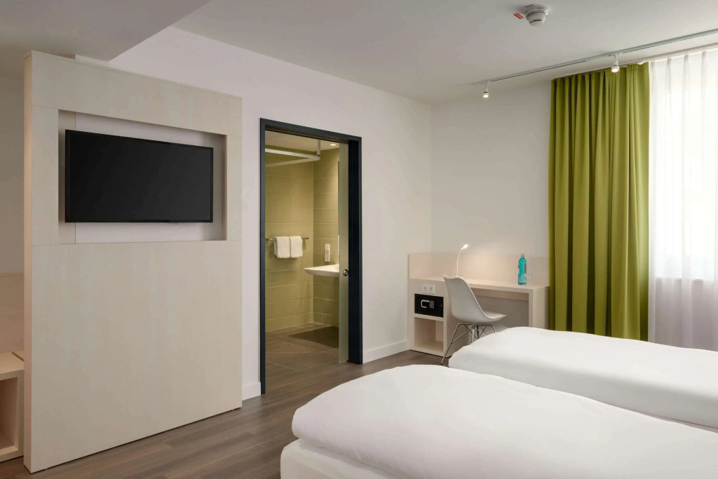 Super 8 by Wyndham Mainz Zollhafen